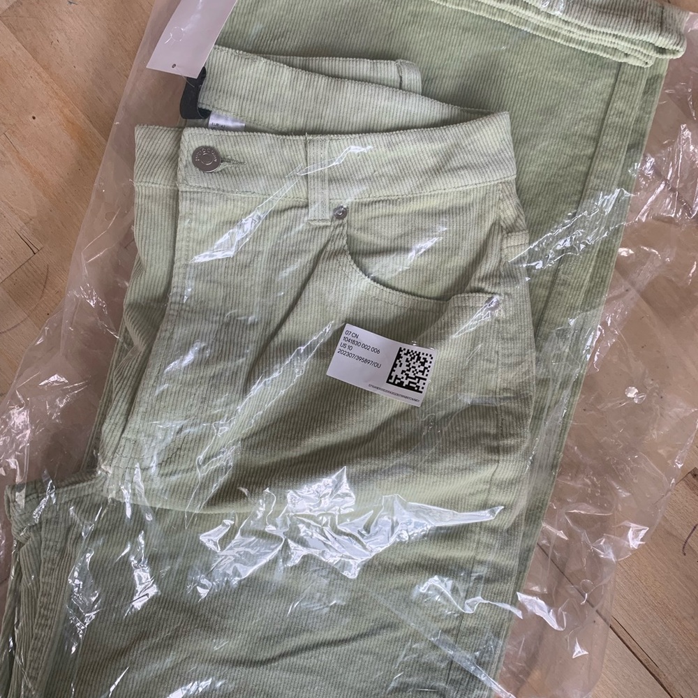 Wide-leg corduroy pants - light green